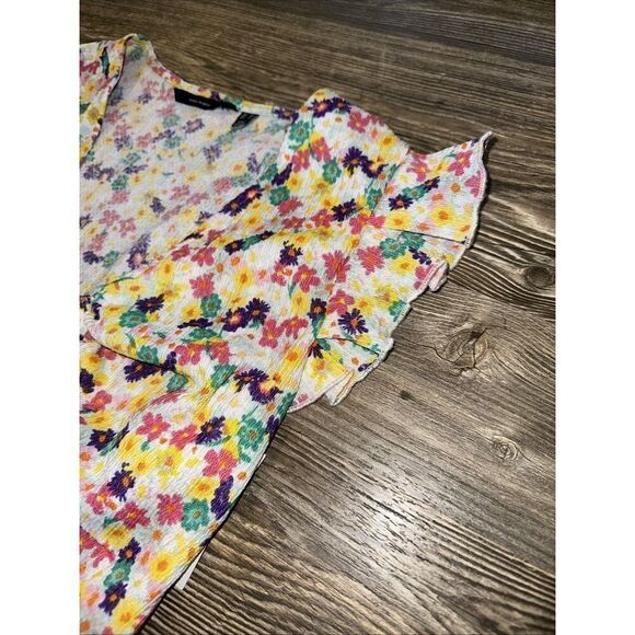 VERO MODA Floral Crop Top. Size XS. Floral Design. NWOT. N - Picture 3 of 7